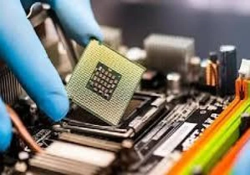 India Powers Up: Domestic Chip Production Set to Begin in 2026
